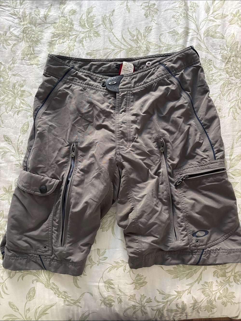 Vintage 90 Y2K OAKLEY CARGO SHORTS